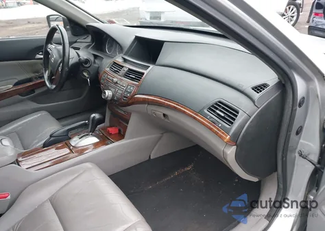 2011 Honda Accord 3.5 Ex-L z USA, uszkodzony, nr VIN 1HGCP3F84BA032682